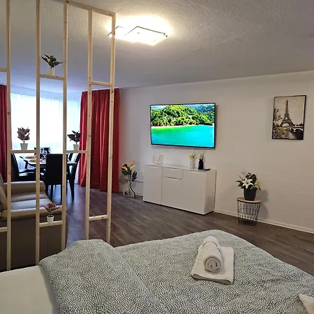 2 Zimmer, 4 Person, Balkon * Essen
