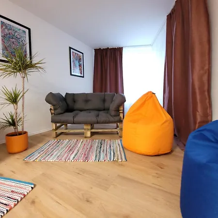 2 Zimmer, 4 Person, Balkon * Essen