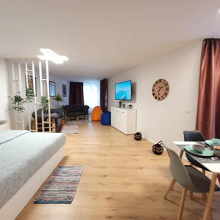 2 Zimmer, 4 Person, Balkon Essen