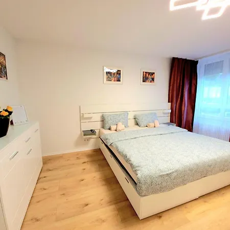 2 Zimmer, 4 Person, Balkon Апартаменты *